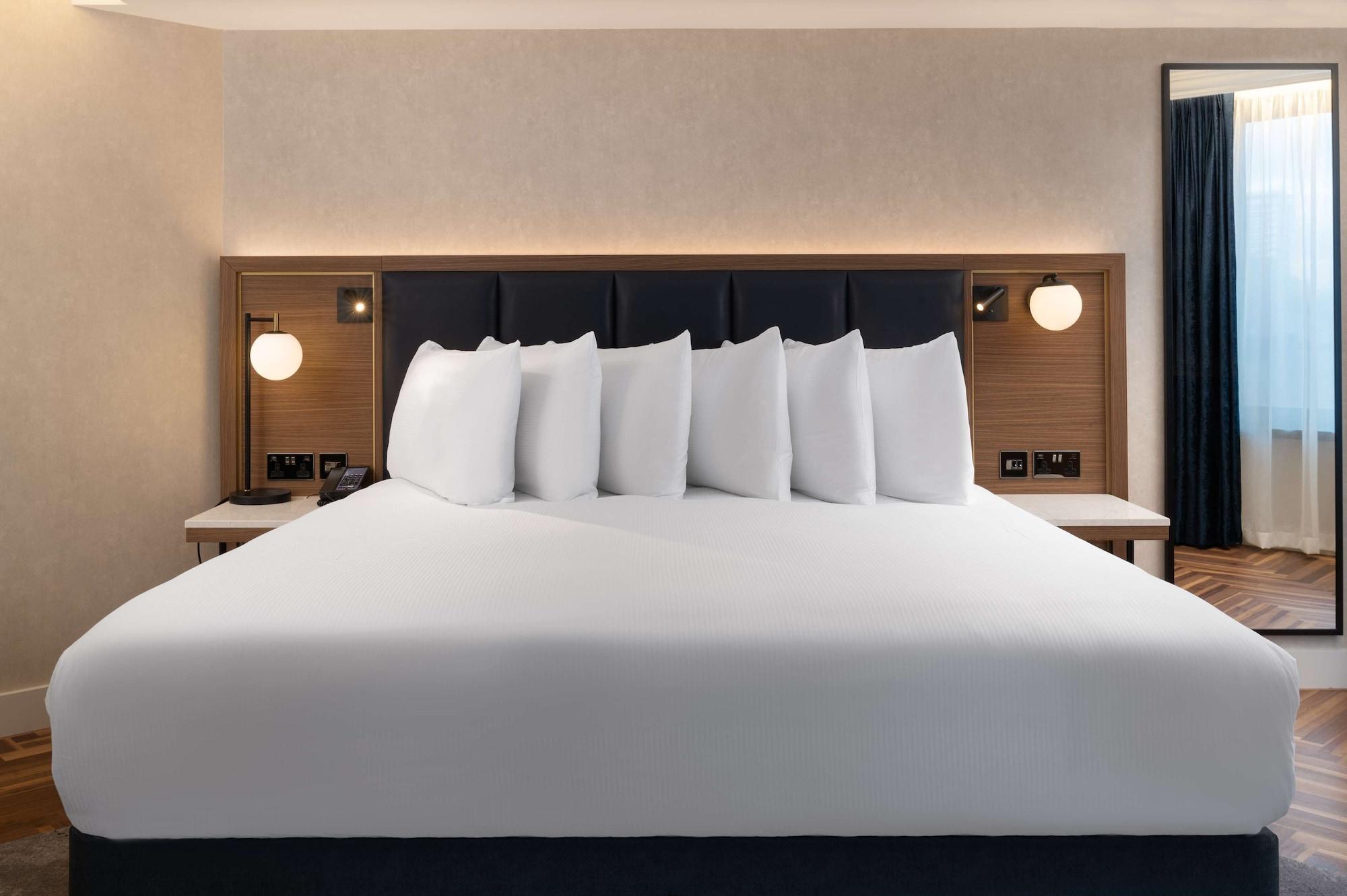 Hilton Metropole Отель