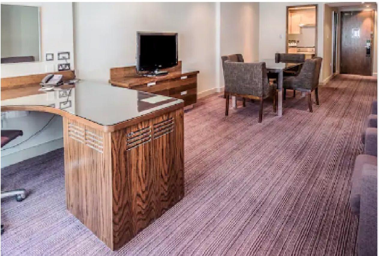 Отель Hilton Metropole Лондон