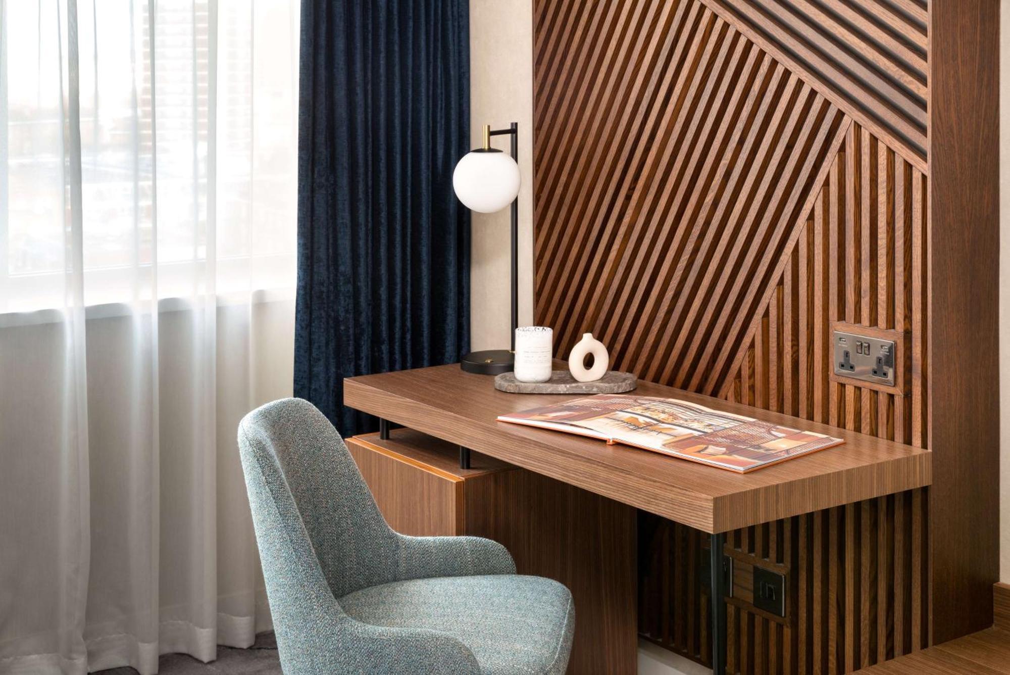 Отель Hilton Metropole