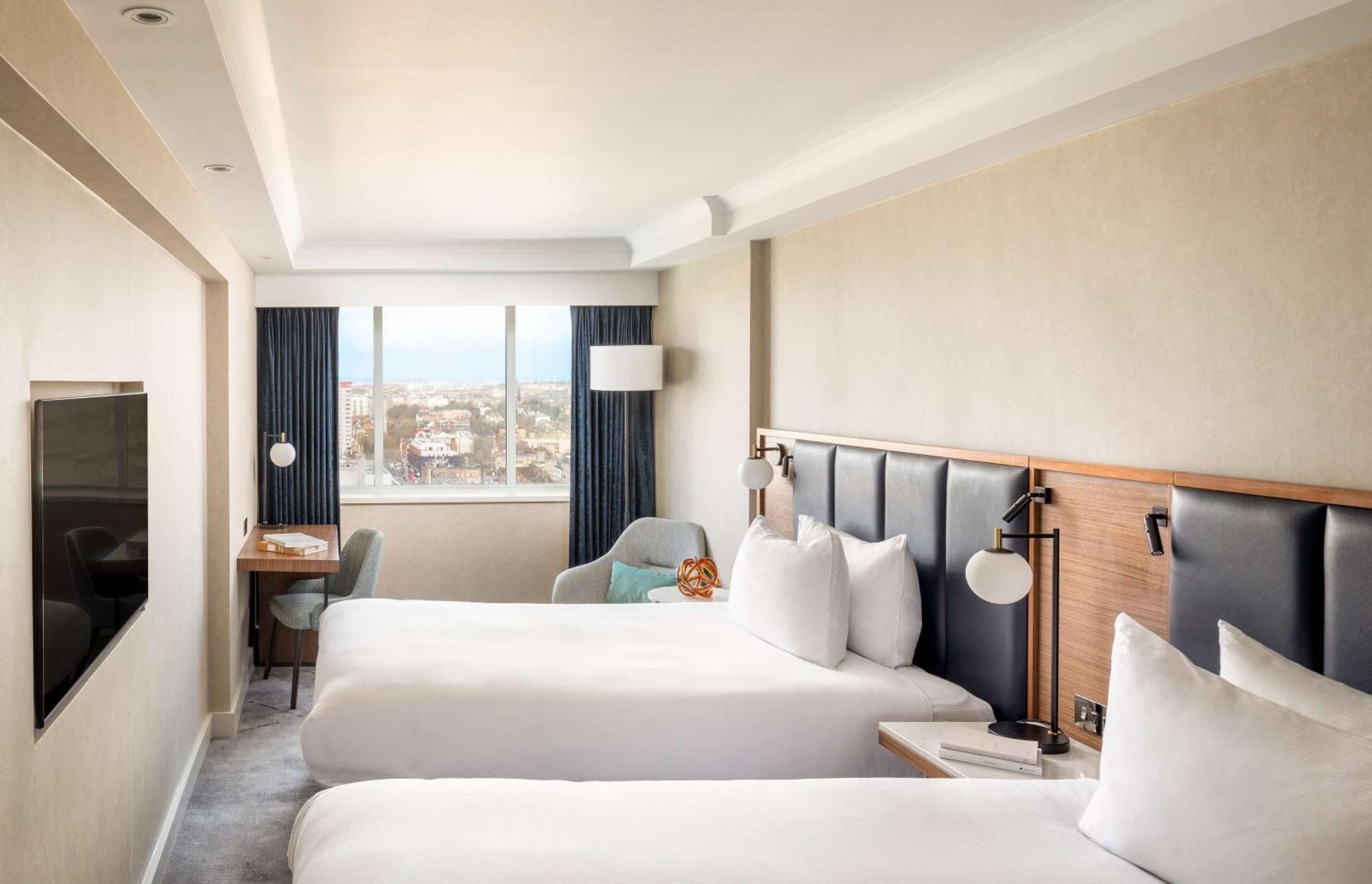 Отель Hilton Metropole 4*